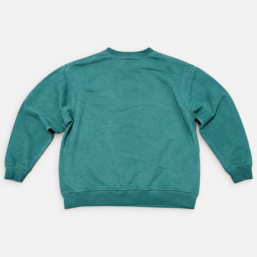 Crewneck heavy teñido en prenda verde esmeralda, espalda