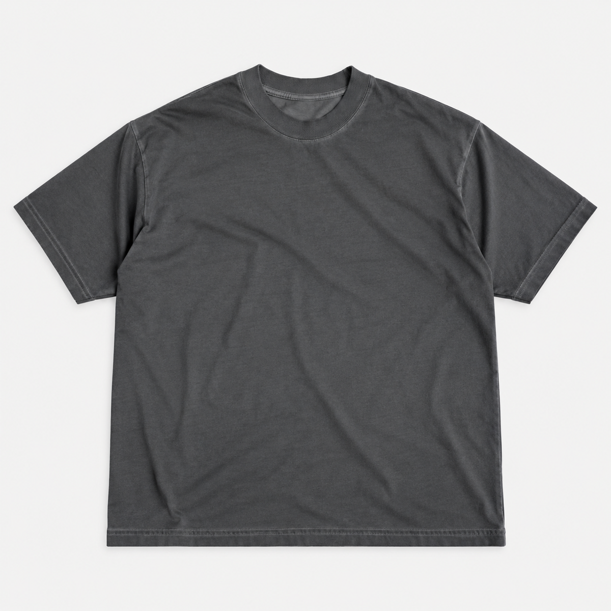Playera manga corta polycotton peso medio vintage gris (negro pigment), frente